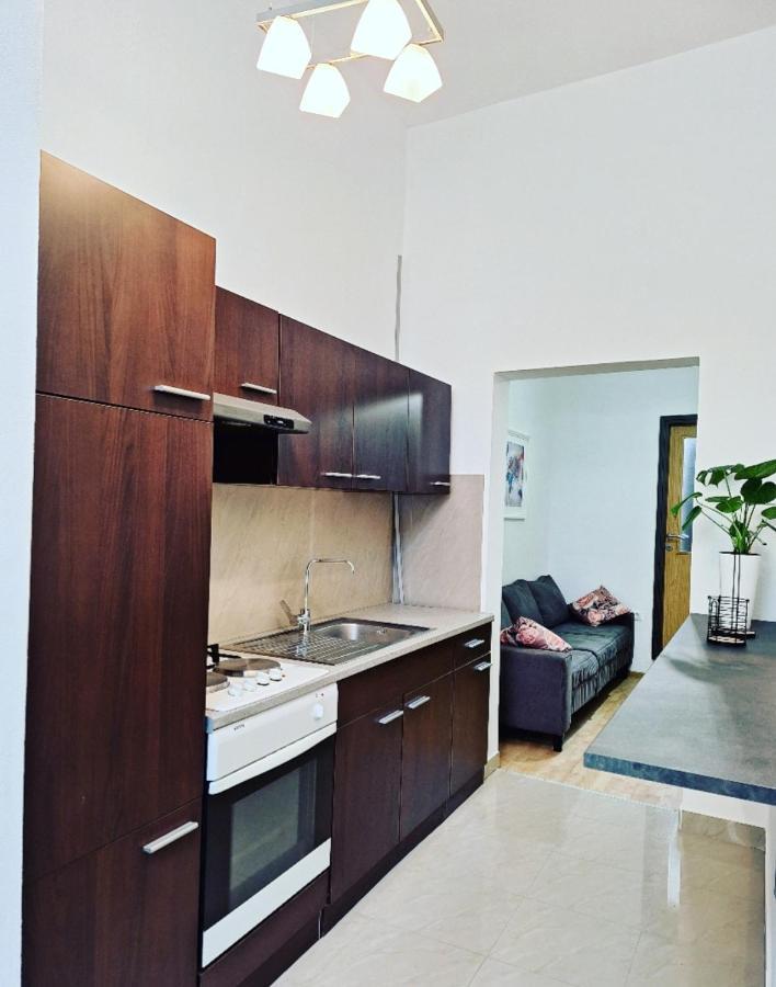Apartment Ory 2 Between The Beach And City Center Пула Екстериор снимка